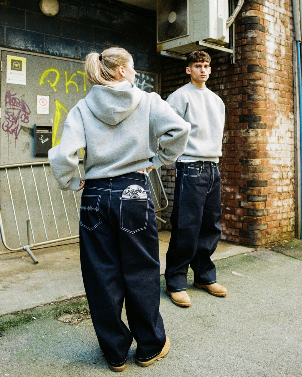 DISC RAW DENIM JEANS