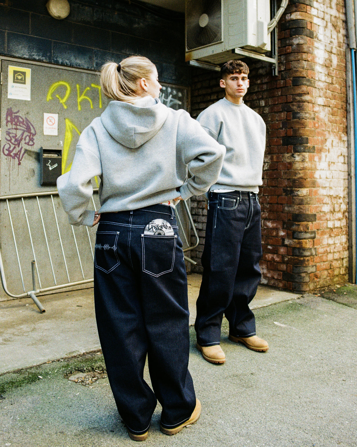 DISC RAW DENIM JEANS